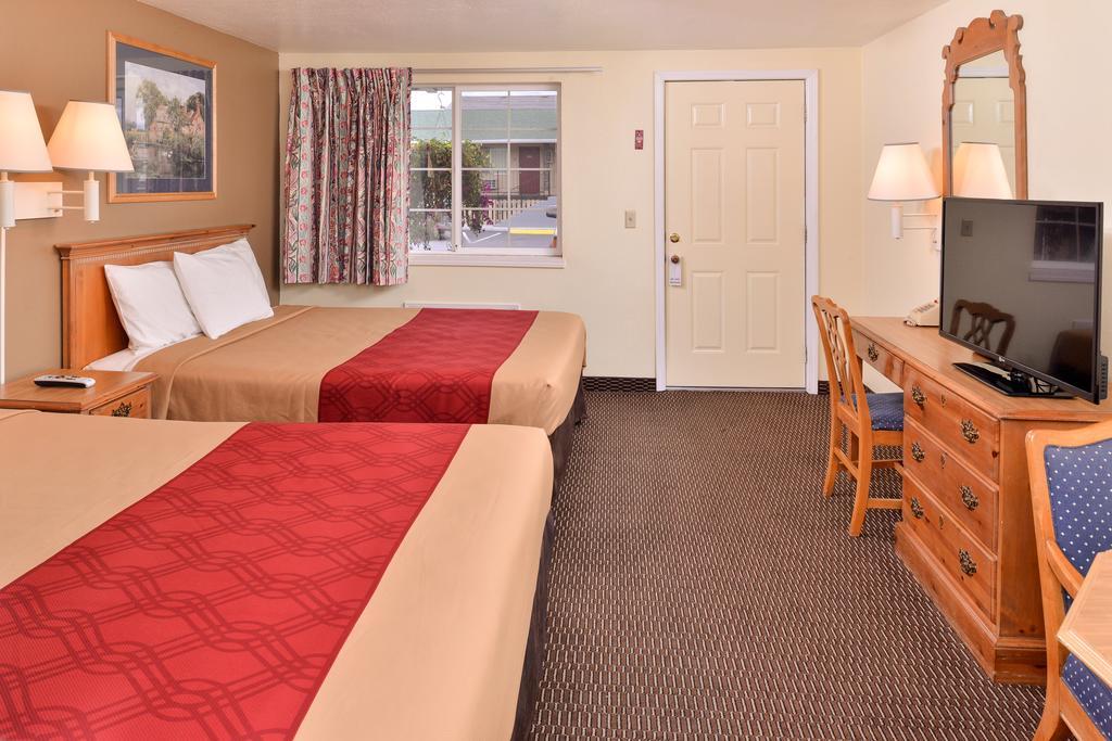 Corvallis Budget Inn Room photo